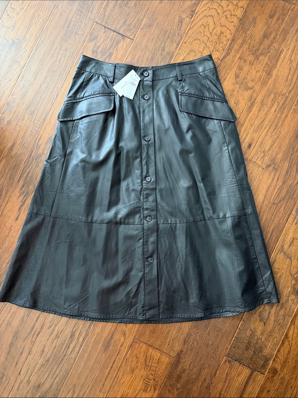 NWT-Size 8 Banana Republic Black Faux Leather Button-Front A-Line Skirt - Women